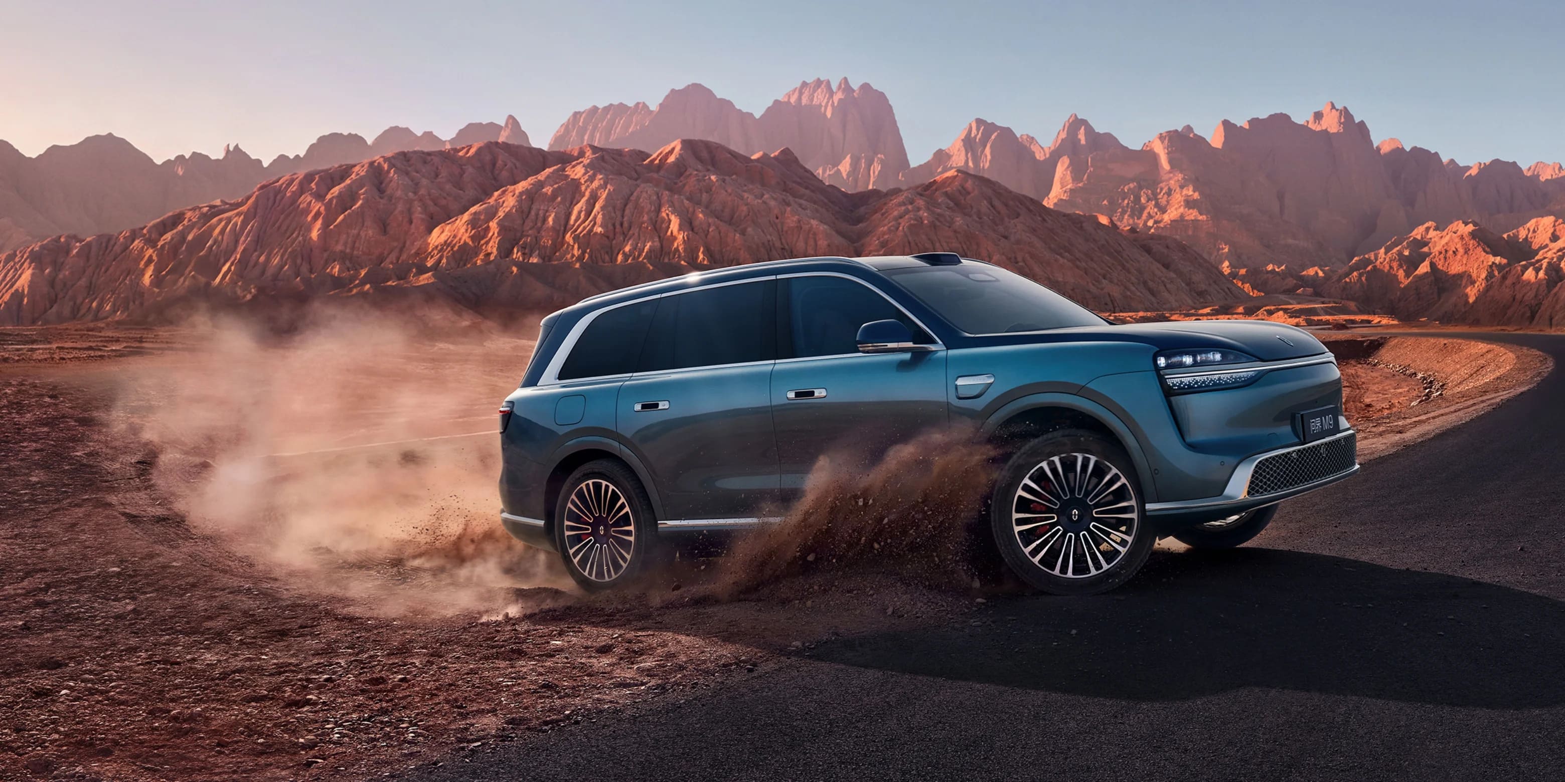 Гибридный автомобиль Aito (Huawei) M9 PHEV